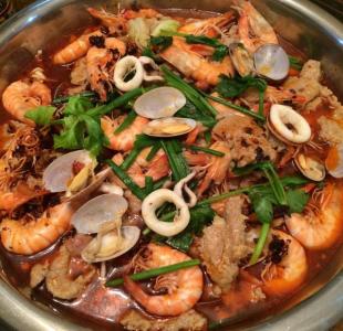 杂烩海鲜火锅